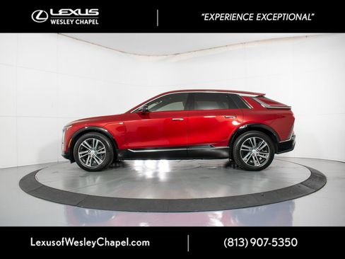 Used 2025 Cadillac Lyriq Luxury RWD image 10