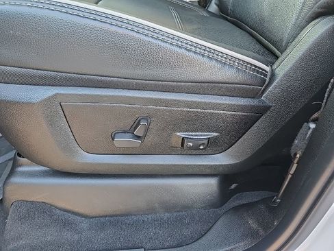 Used 2026 RAM 2500 Laramie AWD/4WD image 44