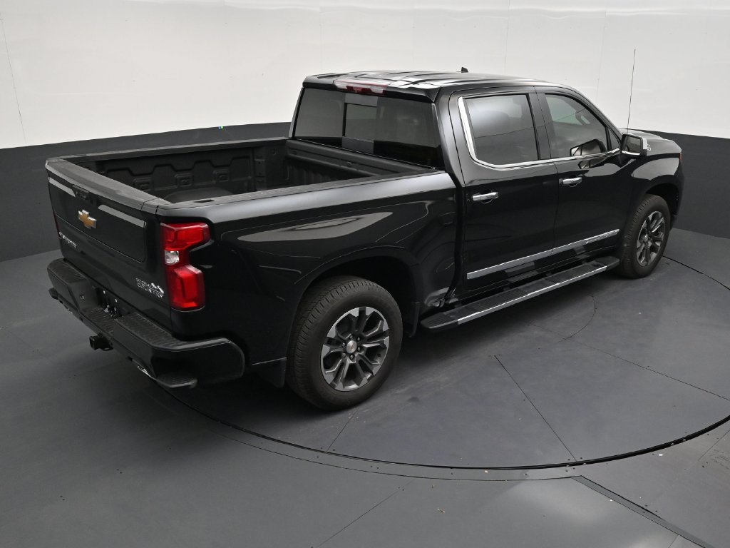 Used 2026 Chevrolet Silverado 1500 High Country w/ Technology Package RWD image 16