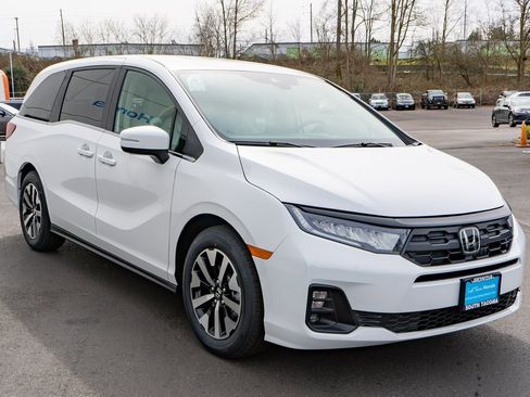 New 2026 Honda Odyssey EX-L image 4