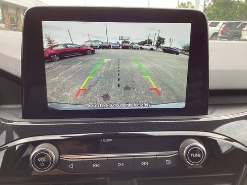 Used 2023 Ford Escape ST-Line FWD image 22