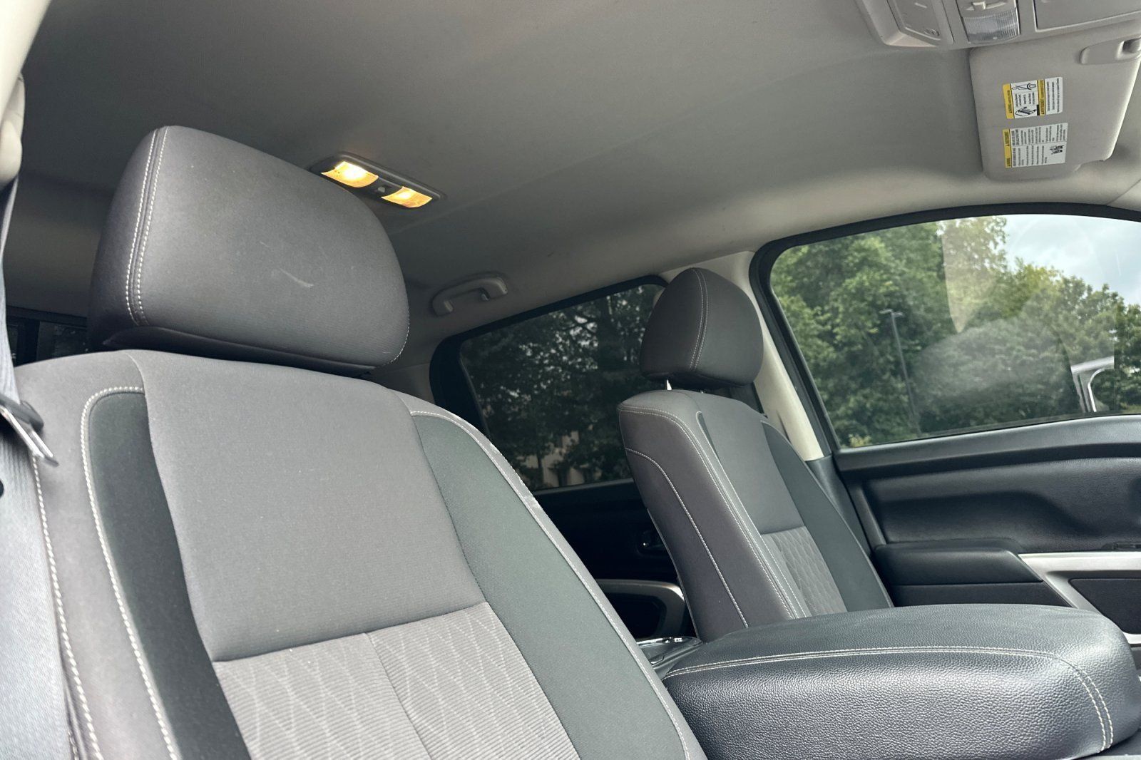 Used 2023 Nissan Titan SV w/ SV Convenience Package AWD/4WD image 18