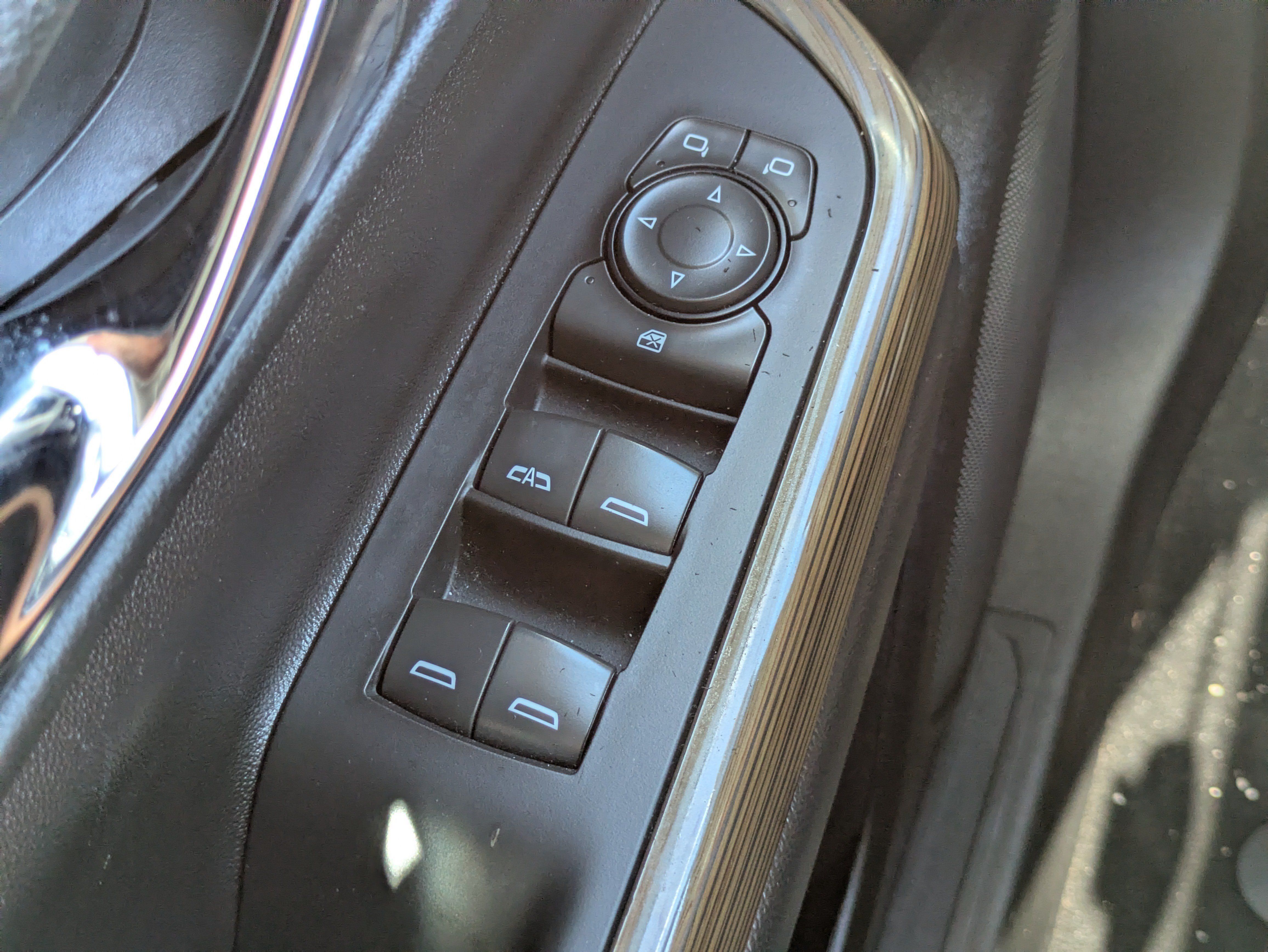Used 2023 GMC Acadia SLE FWD image 21