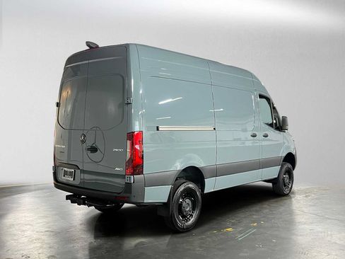Used 2026 Mercedes-Benz Sprinter 2500 image 3
