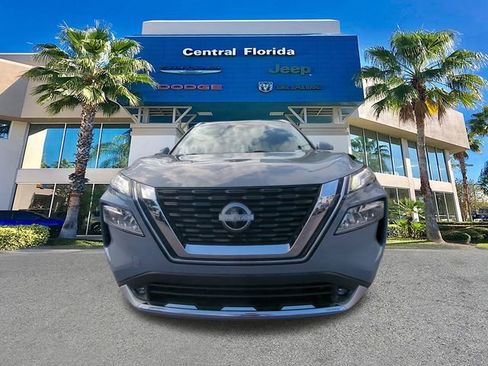 Used 2022 Nissan Rogue Platinum w/ Head-Up Display Package image 3