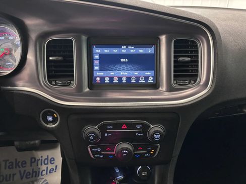 Used 2020 Dodge Charger SXT RWD image 37