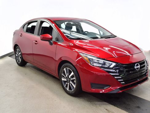 Used 2025 Nissan Versa SV FWD image 2