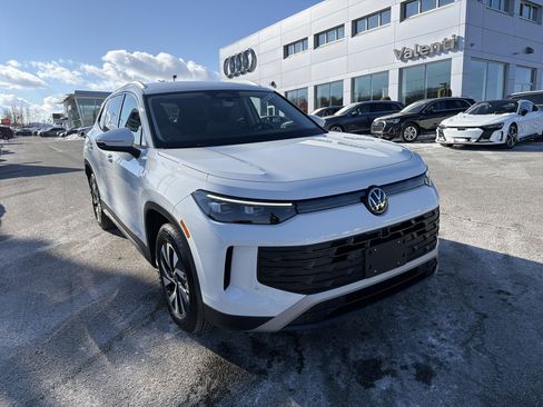 Certified 2025 Volkswagen Tiguan S AWD/4WD image 1