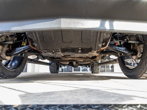 Used 2020 Chevrolet Suburban Premier image 15