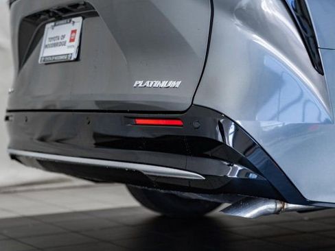 New 2026 Toyota Sienna Platinum image 6