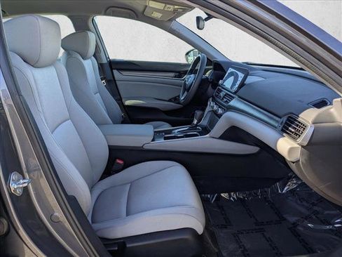 Used 2018 Honda Accord LX image 19