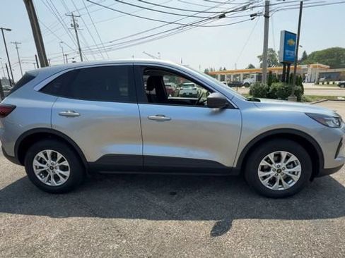 Used 2023 Ford Escape Active AWD/4WD image 9