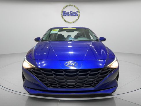 Used 2022 Hyundai Elantra SE image 7