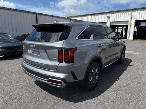 Used 2022 Kia Sorento S FWD image 8