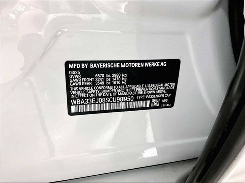 Used 2025 BMW 760i xDrive w/ Premium Package image 36