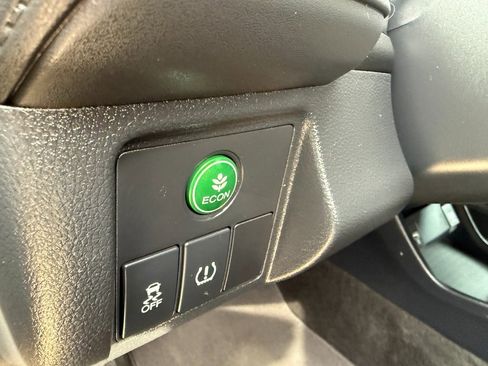 Used 2021 Honda HR-V LX image 25