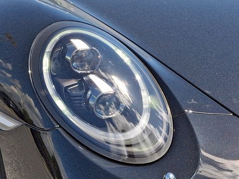 Used 2017 Porsche 911 Targa 4S AWD/4WD image 9