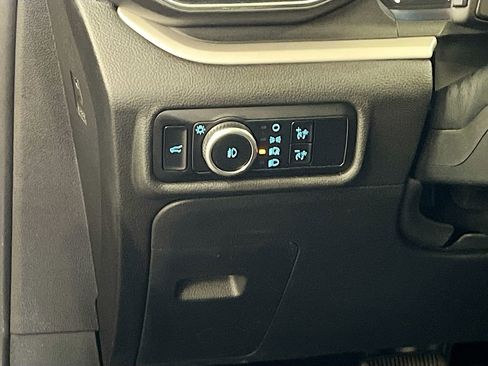 Used 2024 Ford Explorer XLT w/ Equipment Group 202A AWD/4WD image 10