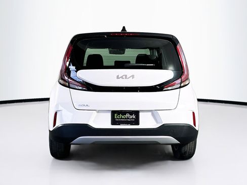Used 2025 Kia Soul LX w/ LX Technology Package image 7