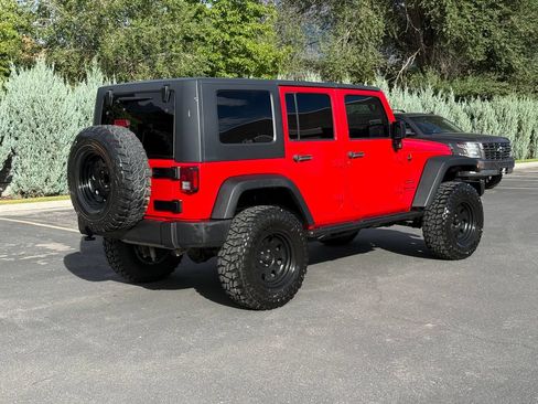 Used 2018 Jeep Wrangler Unlimited Sport S AWD/4WD image 9