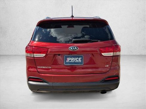 Used 2018 Kia Sorento LX V6 image 6