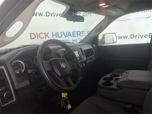 Used 2017 RAM 3500 Tradesman w/ Chrome Appearance Group image 12