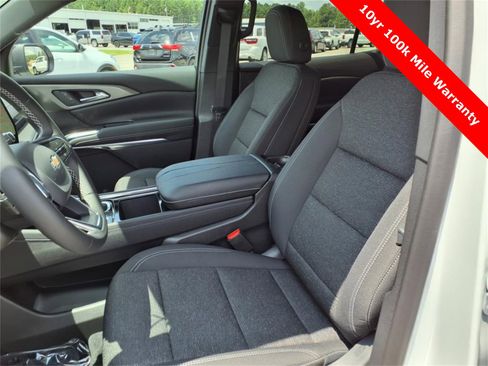 New 2025 Chevrolet Traverse LT w/ Driver Confidence Package image 15