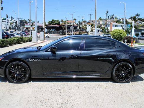 Used 2022 Maserati Quattroporte Modena Q4 AWD/4WD image 2