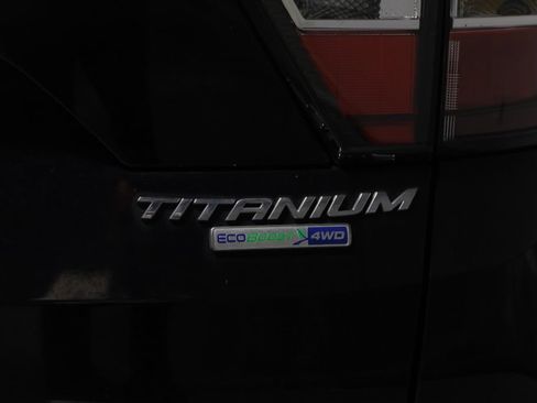 Used 2017 Ford Escape Titanium w/ Equipment Group 301A AWD/4WD image 36