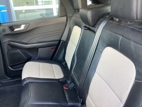 Used 2021 Ford Escape Titanium w/ Titanium Elite Package AWD/4WD image 18