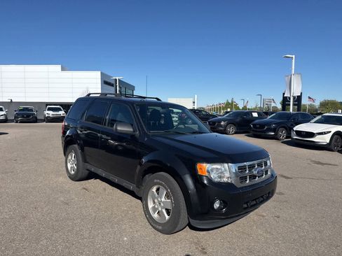 Used 2011 Ford Escape XLT w/ 202A Rapid Spec Order Code AWD/4WD image 2