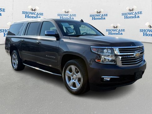 Used 2018 Chevrolet Suburban Premier image 10
