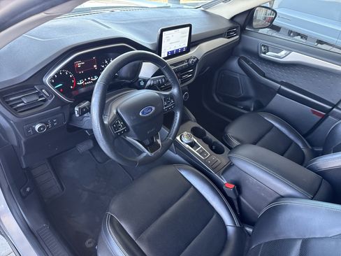 Used 2020 Ford Escape SEL image 18