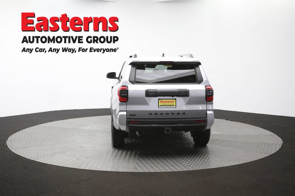 Used 2025 Toyota 4Runner SR5 AWD/4WD image 38