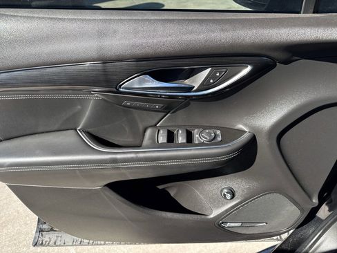 Used 2022 Buick Envision Essence w/ Technology Package I image 19