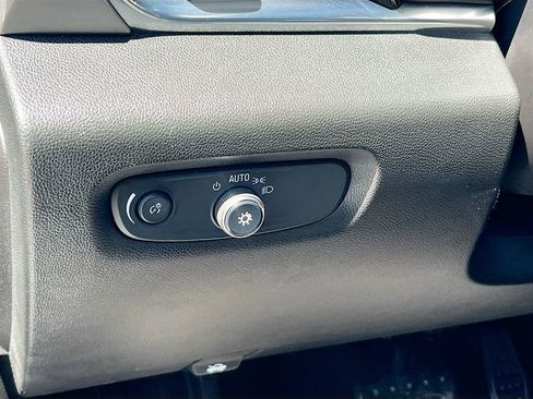 Used 2019 Chevrolet Traverse LS FWD image 10