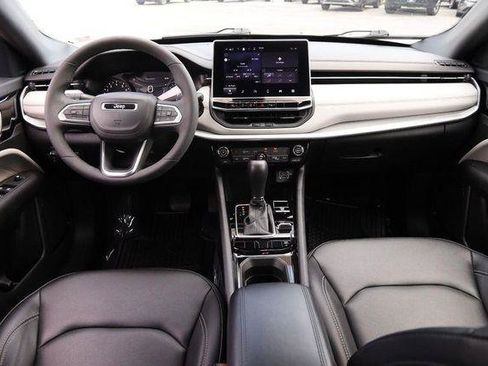 Used 2025 Jeep Compass Limited AWD/4WD image 20