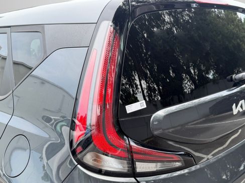 Certified 2024 Kia Soul EX FWD image 12