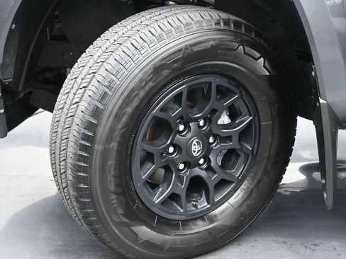 Used 2021 Toyota Tacoma SR5 image 19