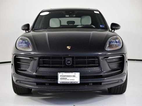 Certified 2026 Porsche Macan AWD/4WD image 10