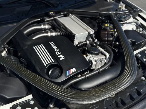Used 2018 BMW M4 Coupe RWD image 28