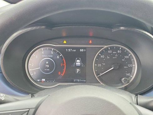 Used 2023 Nissan Versa SV image 24