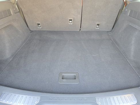 Used 2024 Lincoln Nautilus Black Label image 31