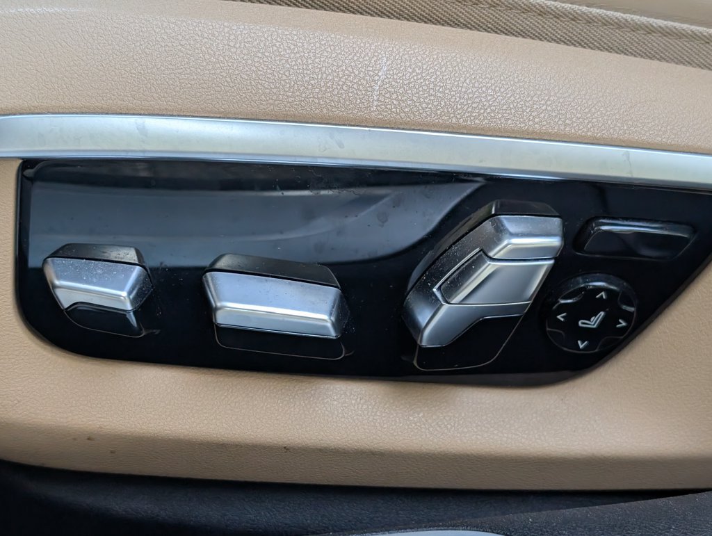 Used 2016 BMW 750i xDrive AWD/4WD image 20
