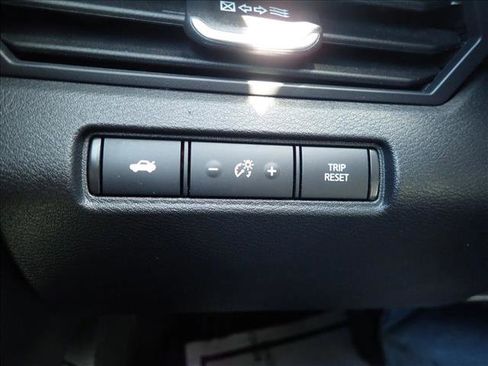 Used 2025 Nissan Altima 2.5 SV FWD image 22