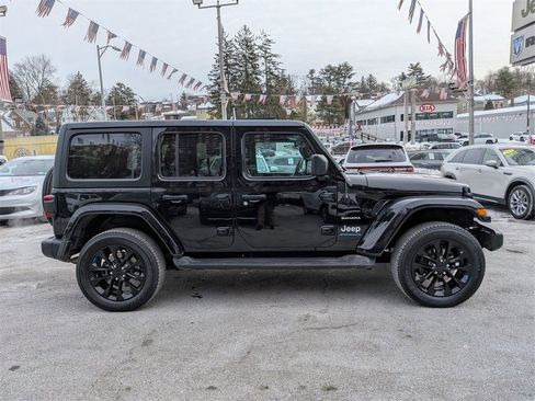 Used 2023 Jeep Wrangler Unlimited Sahara w/ Cold Weather Group image 5