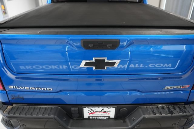 Used 2023 Chevrolet Silverado 1500 ZR2 w/ Technology Package AWD/4WD image 9