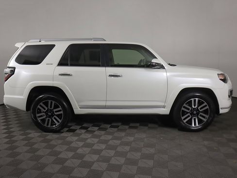 Used 2020 Toyota 4Runner Limited image 18
