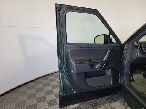 Used 2024 Rivian R1S Adventure AWD/4WD image 16