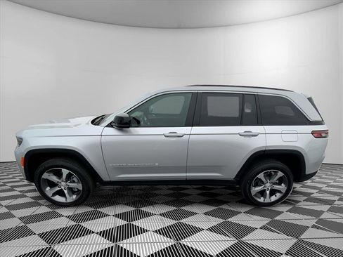 New 2026 Jeep Grand Cherokee Limited AWD/4WD image 8